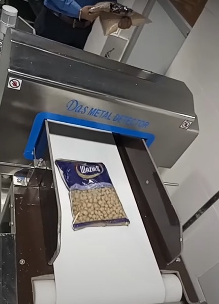 Gravity Feed Metal Detector (Spices / Cereals / Pulses)